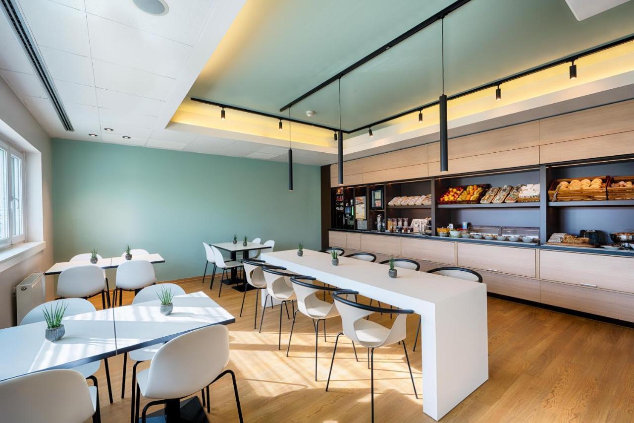 B&B Hotel Salzburg-Nord ภายนอก รูปภาพ