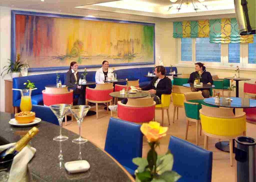 B&B Hotel Salzburg-Nord ภายนอก รูปภาพ