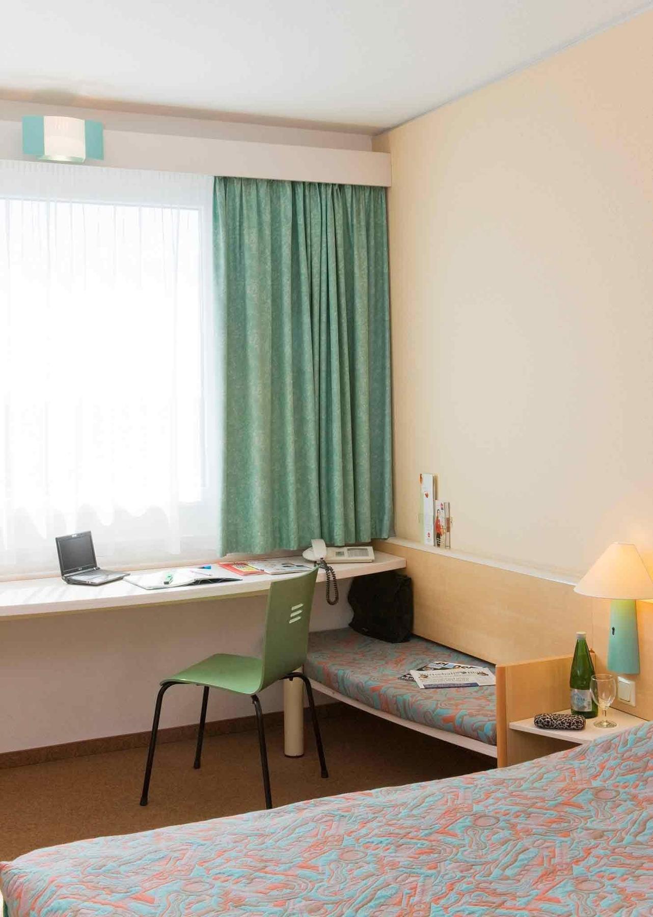 B&B Hotel Salzburg-Nord ภายนอก รูปภาพ